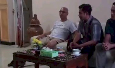 Polri-Untuk-Masyarakat-:-Empati-Keluarga-Besar-Sabu--Terhadap-Almarhum-Korban-Meninggal-Dunia-Akibat-Penganiayaan-Dan--Ungkapan-Turut-Berduka-Cita-Kepada-Keluarga-Almarhum.