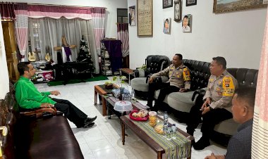 Merajut-Kebersamaan,-Menjaga-Kedamaian-Kapolres-Sikka-Bersilaturahmi-dengan-Pendeta-GMIT-Kalvari-Maumere