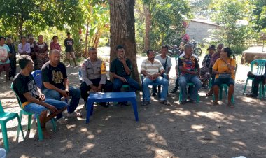 Polisi-Hadir-di-Tengah-Masyarakat,-Bhabinkamtibmas-Mediasi-Kasus-Penelantaran-Istri-secara-Adat