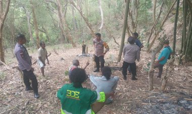 TIM-GABUNGAN-POLSEK-NITA-LAKUKAN-PENCARIAN-ORANG-HILANG-DI-DUSUN-NILO,-DESA-WULIWUTIK,-KEC.-NITA,-KAB.-SIKKA