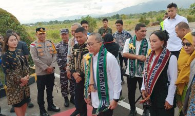 Menko-Bidang-Pangan-RI-Dr.-(H.C)-Zulkifli-Hasan-Kunjungi-Kabupaten-Sikka,-Didampingi-Utusan-Khusus-Presiden-dan-Anggota-DPR-RI