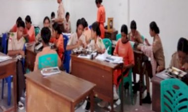 Polres-Sikka-Polda-NTT-kawal-Penyaluran-Program-Makan-Bergizi-Gratis-(MBG)-Di-wilayah-Kab.-Sikka