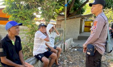 SATUAN-BINMAS-POLRES-SIKKA-POLDA-NTT-LAKSANAKAN-HIMBAUAN-KAMTIBMAS-KEPADA-WARGA