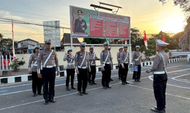 Satlantas-Polres-Sikka-Gelar-Apel-Pagi-dan-Strong-Point,-Pastikan-Kelancaran-Lalu-Lintas-di-Jam-Sibuk