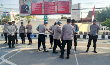 Polres-Sikka-Gelar-Apel-Fungsi-dan-Apel-Pagi,-Tekankan-Disiplin-dan-Tanggung-Jawab-Personel