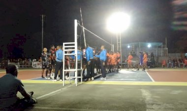 Polsek-Nelle-Polres-Sikka-Sukses-Amankan-Turnamen-Bola-Volly-Banteng-Cup-I-2025,-Penonton-Membludak
