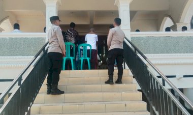 Polres-Sikka-Polda-NTT-Rutin-Gelar-Kegiatan-Minggu-Kasih-di-Seluruh-Gereja-Wilayah-Kabupaten-Sikka