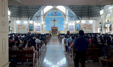 Polres-Sikka-Monitoring-Ibadah-Misa-Minggu-Sore-di-Kota-Maumere