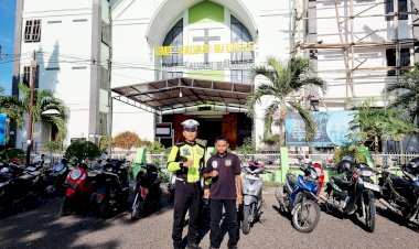 “Polres-Sikka-Polda-NTT-Amankan-Ibadah-Minggu,-Wujudkan-Kamseltibcar-Lantas-dan-Kamtibmas-Kondusif”