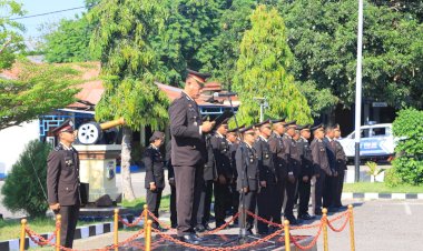 Satu-Semangat,-Satu-Indonesia:-Polres-Sikka-Polda-NTT-dan-Komunitas-Ojol-Buruh-Kamtibmas-Peringati-Sumpah-Pemuda-2025