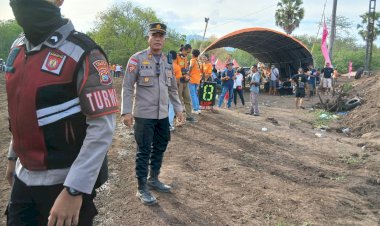 Dibawah-Pengamanan-Polres-Sikka-Polda-NTT,-Grasstrack-Bupati-Cup-2025-Sukses-Tanpa-Gangguan