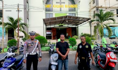 Suasana-Teduh-di-Hari-Tuhan:-Polres-Sikka-Polda-NTT-Kawal-Ibadah-Minggu-di-Kota-Maumere”