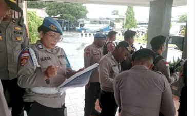 Apel-Pagi-Polres-Sikka-Polda-NTT-:-Kapolres-Perintahkan-Personel-Jaga-Marwah-dan-Integritas-Institusi