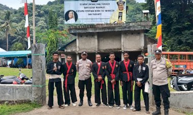 Perayaan-Misa-Penuh-Khidmat:-Aparat-Berjaga-Amankan-Prosesi-Kaul-Kekal-di-Maumere