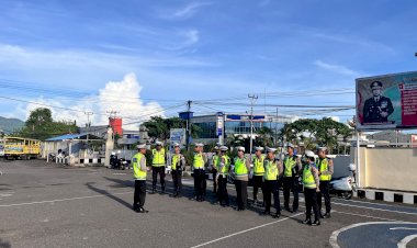 Cegah-Macet-dan-Laka-Sejak-Dini,-Satlantas-Polres-Sikka-Polda-NTT-Siaga-Pagi-di-Titik-Rawan