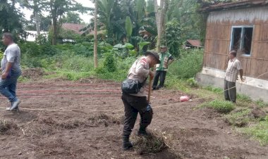 “Ketahanan-Pangan-Desa-Lela-Kabupaten-Sikka-Dimulai,-Bhabinkamtibmas-Dampingi-Penanaman-Jagung-Perdana”