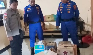 Operasi-Lilin-Turangga-2025:-Ratusan-Penumpang-Aman,-232-Liter-Miras-Ilegal-Digagalkan-di-Pelabuhan-L.-Say-Maumere