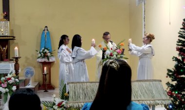 Gegap-Gempita-Koor-KBG-Santo-Paulus,-Misa-Tutup-Tahun-Napunglangir-Aman-dalam-Pengawalan-Polres-Sikka-Polda-NTT