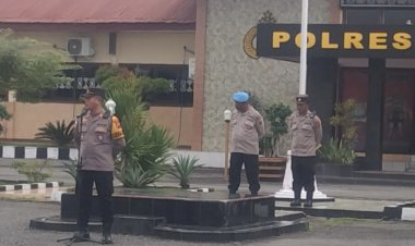 Dari-Kejaksaan-hingga-DPRD,-Ratusan-Personel-Polres-Sikka-Polda-NTT-Kawal-Ketat-Aksi-Damai-FOKALIS