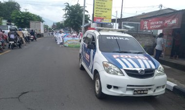 Langkah-Kecil-Penuh-Makna,-Satlantas-Polres-Sikka-Polda-NTT-Kawal-Pawai-Ramadhan-Pelajar-Waioti