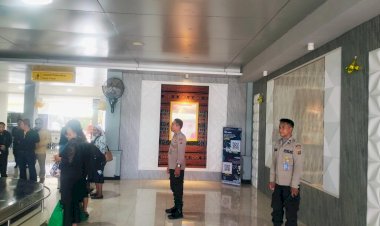 Sikka-Dalam-Kendali,-Operasi-Ketupat-Turangga-Jamin-Keamanan-Jelang-Idul-Fitri-Pelabuhan,-Bandara-hingga-Jalan-Raya-Dijaga-Ketat.