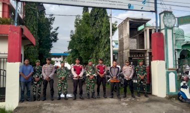 “-+750-Jamaah-Padati-Masjid-Darussalam-Waioti,-Sholat-Ied-Berjalan-Aman-di-Bawah-Pengawasan-Polres-Sikka”