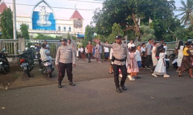 Puluhan-Ribu-Umat-Rayakan-Kamis-Putih,-Polres-Sikka-Pastikan-Situasi-Tetap-Kondusif