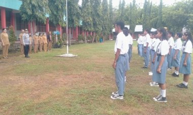 Waka-Polsek-Alok-Jadi-Pembina-Apel-di-SMKS-Budi-Luhur,-Tegaskan-Bahaya-Kenakalan-Remaja