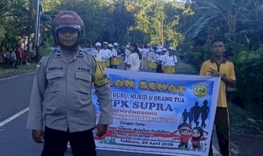 Aksi-Sigap-Bhabinkamtibmas-Polres-Sikka,-Jalan-Santai-Hardiknas-Talibura-Berlangsung-Aman-dan-Lancar