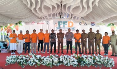 Wakapolres-Sikka-Hadiri-Hari-Lapang-Petani,-Kolaborasi-Kuat-Angkat-Kakao-Flores-ke-Level-Global