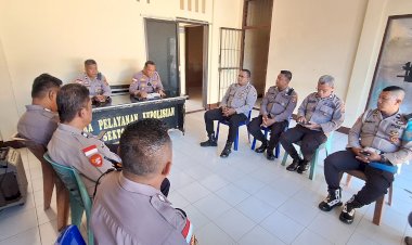 Anev-Polsek-Alok-Polres-Sikka:-Disiplin-Diperketat,-Integritas-Diuji,-Pelayanan-Masyarakat-Jadi-Prioritas-Utama