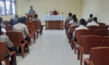 “Binrohtal-Polres-Sikka,-Menajamkan-Iman-dan-Integritas-Personel-di-Tengah-Tantangan-Tugas-Kepolisian”