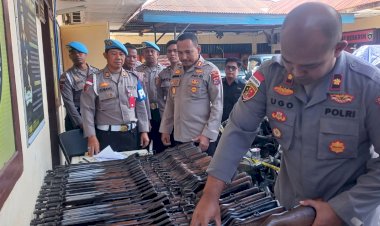 Tim-Bidpropam-Polda-NTT-Periksa-Senjata-Api-Organik-dan-Amunisi-di-Polres-Sikka,-Pengawasan-Diperketat-Demi-Profesionalisme-Personel