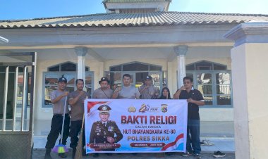 Sambut-Hari-Bhayangkara-ke-80,-Polres-Sikka-dan-Polsek-Jajaran-Gelar-Bakti-Religi-hingga-Bersih-Pantai