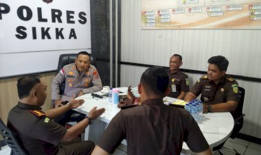 Perkuat-Pilar-Penegakan-Hukum,-Kapolres-Sikka-dan-Kajari-Sikka-Tegaskan-Polri–Kejaksaan-Satu-Barisan-Untuk-Keadilan