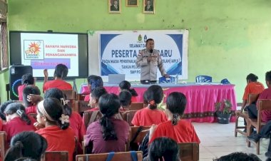 Berani-Berkata-“Tidak”-pada-NAPZA,-Polsek-Paga-Polres-Sikka-Bekali-75-Siswa-Baru-SMP-PGRI-3-Paga