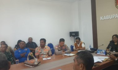 Perkuat-Koordinasi-Lintas-Sektor,-Polres-Sikka-Hadiri-Rapat-Pleno-Panitia-HUT-Ke-81-Kemerdekaan-RI
