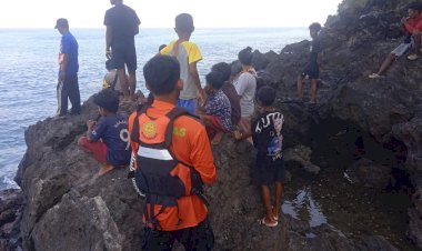 “Tim-Gabungan-Sisir-Pantai-Rung,-Warga-Kilawair--Sikka-Hilang-Saat-Menyulu-Belum-Ditemukan”