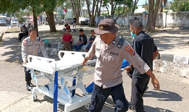Gempa-Guncang-Sikka,-Polres-Sikka-Bergerak-Cepat:-Pasien-Dievakuasi,-Posko-Darurat-Didirikan