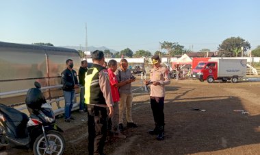 Tinjau-Langsung-Posko-Pengungsian,-Kapolres-Sikka-Pastikan-302-KK-Mendapat-Perlindungan-dan-Pelayanan