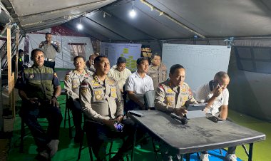 “Humas-Polres-Sikka-Bergerak:-Mata-dan-Telinga-yang-Mengawal-serta-Menyajikan-Informasi-dari-Jantung-Pengungsian”