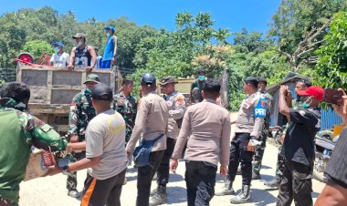 Dari-Posko-Camat-ke-Nitunglea-Palue:-Bantuan-Gempa-Bergerak,-Menyapa-Warga
