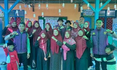 Gempa-Boleh-Berlalu,-Trauma-Jangan-Dibiarkan:-Polisi-Pulihkan-Mental-Guru-dan-Siswa-SD-Mutiara-Maumere”