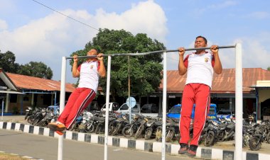 “Disiplin-Kuat,-Fisik-Prima,-Pelayanan-Maksimal:-Personel-Polres-Sikka-Siapkan-Diri-untuk-Masyarakat”