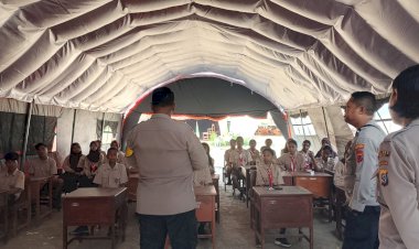 “Dorong-Generasi-Muda-Berprestasi,-Polsek-Alok-Polres-Sikka-Sosialisasikan-SMA-Kemala-Taruna-Bhayangkara”