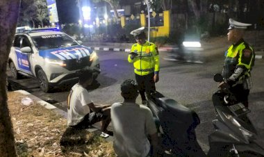 Polres-Sikka-Perketat-Patroli-Malam,-dari-Pelabuhan-hingga-Jalur-Rawan:-Polisi-Hadir,-Kamtibmas-Dijaga