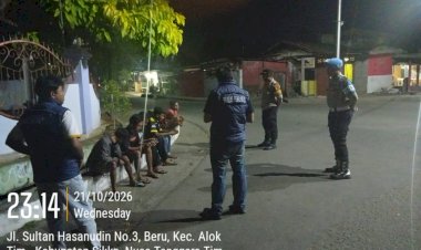 Jangan-Tunggu-Ada-Keributan!-Polres-Sikka-Sisir-Jalanan-Maumere,-Cegah-Gangguan-Kamtibmas-Sejak-Dini