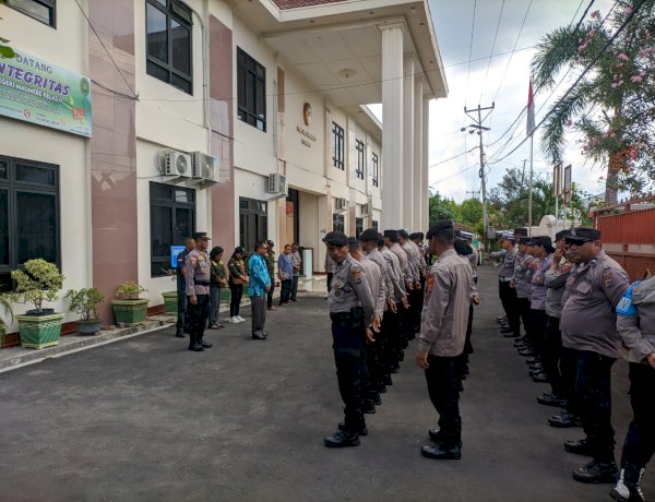 Eksekusi Lahan di Jalan Raja Centis Maumere Dikawal Ketat Personel Polres Sikka Polda NTT