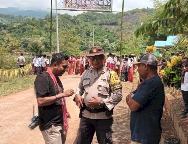 Kirab Salib NYD 2025 di Sikka Berjalan Aman, Polsek Talibura Polres Sikka Polda NTT Hadirkan Rasa Nyaman bagi Umat