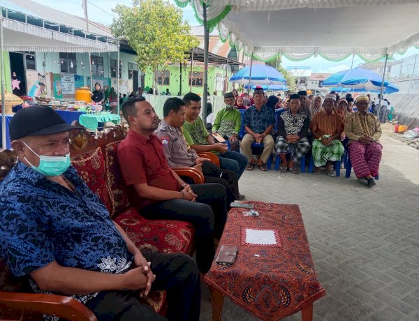 Sentuhan Humanis Bhabinkamtibmas Polsek Alok Polres Sikka Warnai Festival Pemana Bahari 2025